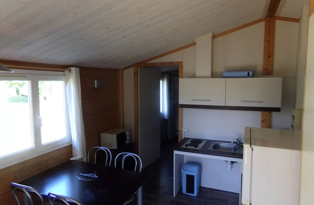 Terres de France - Hamlets of Honey - 3 Room Chalet 4 People PRM