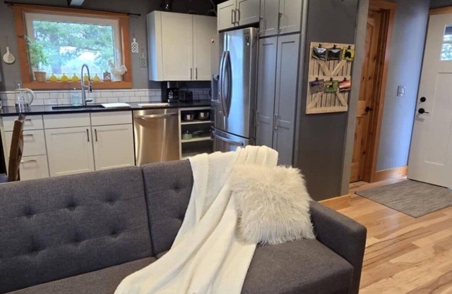 Terrific 1-bedroom cabin in Kalispell with WiFi