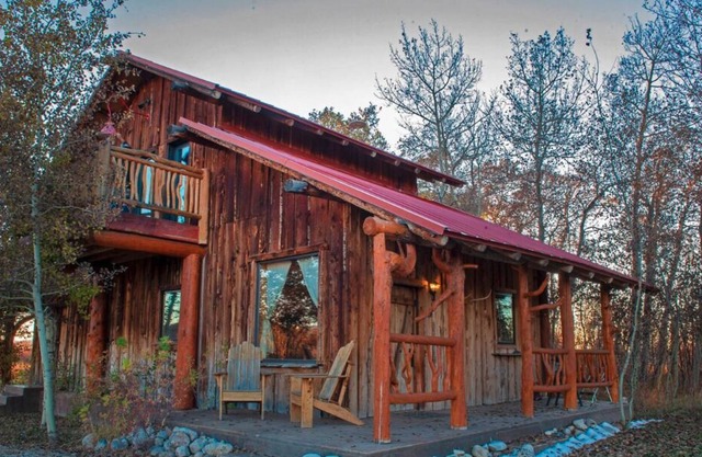 Teton Homestead : Rustic Northern Nook Cabin with Teton Views