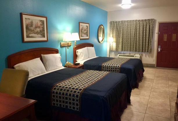 Texas Inn & Suites City Center at University Dr
