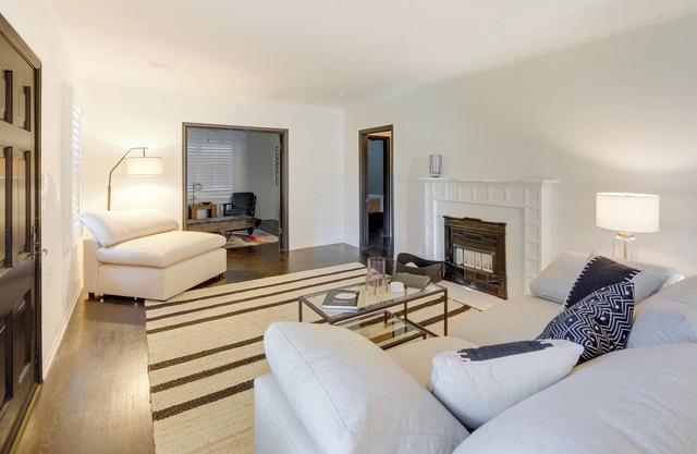 Texas Retreat w/ Fire Pit & Grill, Near Golfing!