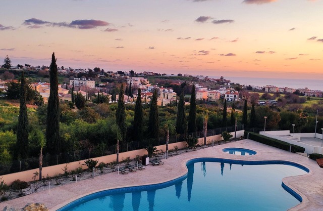 Thalassa Pool & Seaview Apartment