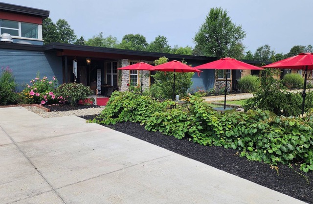 The 3R Bed N Breakfast SCHOOL HOUSE SUITES