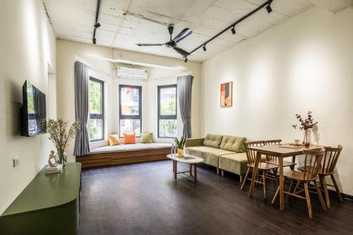 The Amethyst Nest Hanoi-Tranquil Stay with Rooftop & Coffee Shop-Near Old Quarter