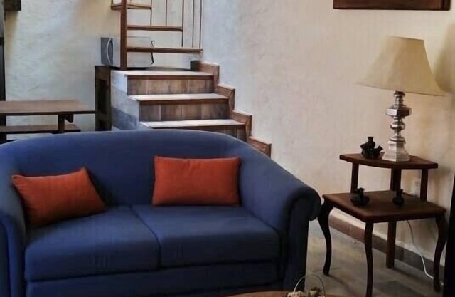 The apartment is cozy and safe, located in a quiet and familiar closed.