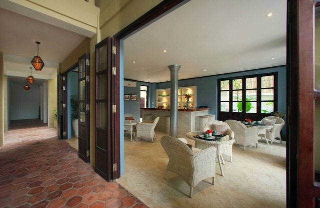 The Apsara Rive Droite