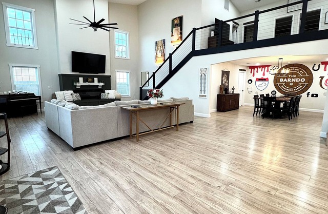 The Barndo at MF Hot tub - Bar - Game Area - 360 View