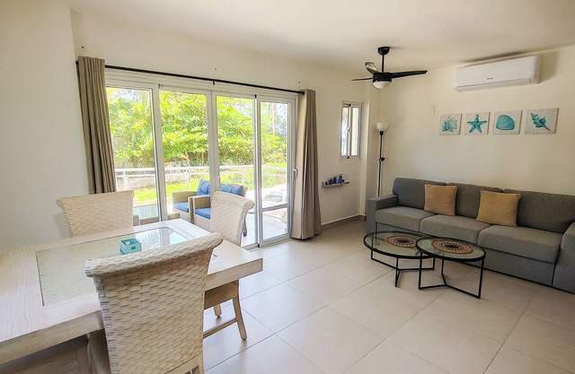 The Beach is my Happy Place - Beachfront Condo with AC and Oceanview