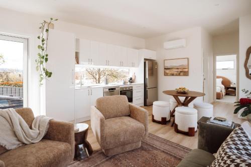 The Bennett Loft, a modern Launceston hideaway