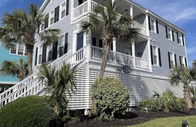The Blue Bo - Second Row in Garden City Beach