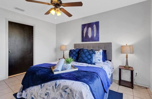 The Blue Heron - A Bayside Retreat