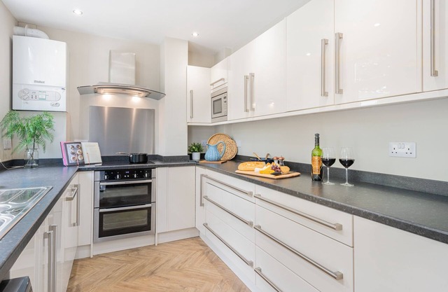 The Bolt Hole -Luxury 3 bed cottage with hot tub!