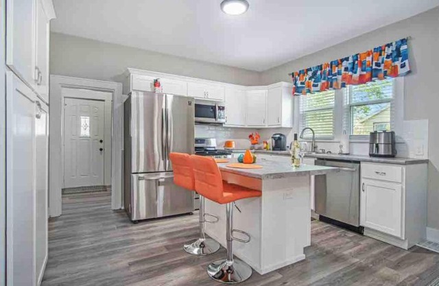 The Bright Side Bungalow Downtown*MFoam Mattresses