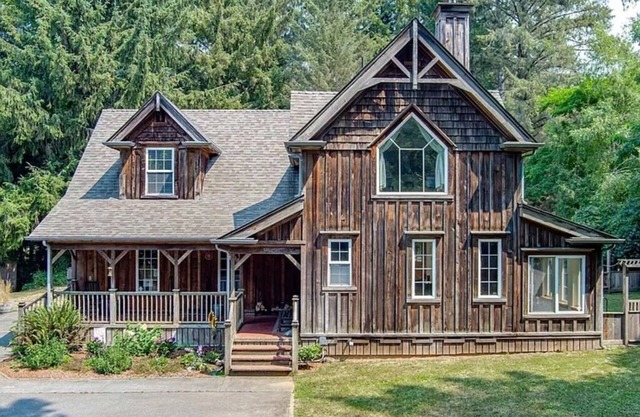 The Cabin at the Redwoods