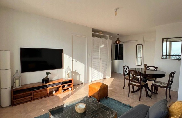 The Captivating - At Versailles