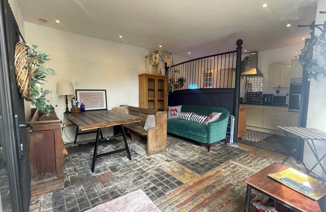 The Coach House, Sandgate, Kent. A quirky seaside escape!