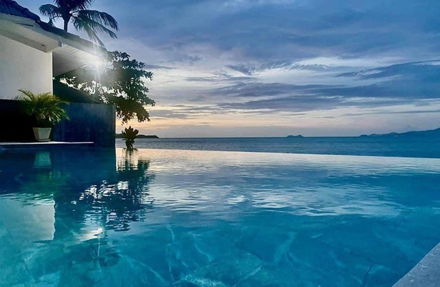 The Cosy Maenam Beach Resort