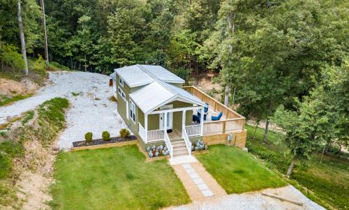 The Cottage at Ironwood Retreats