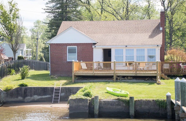 The Cove On The Waterfront