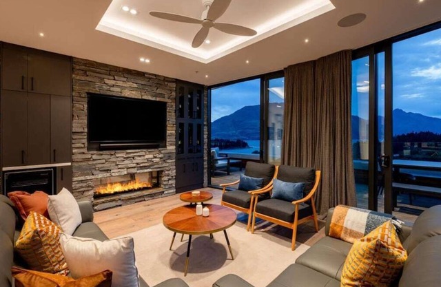 The Cove Penthouse, Free Parking, Fire Place, AC