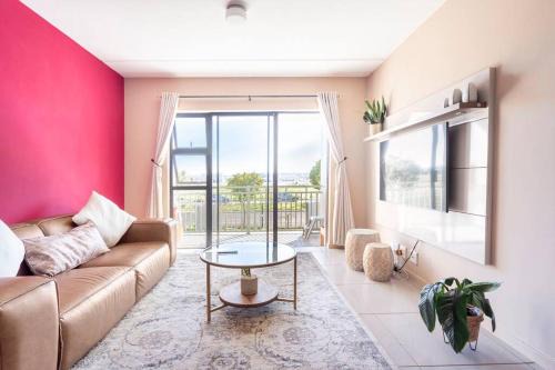 The Cozy Retreat, 2-bedroom Apartment in Parklands, Cape Town