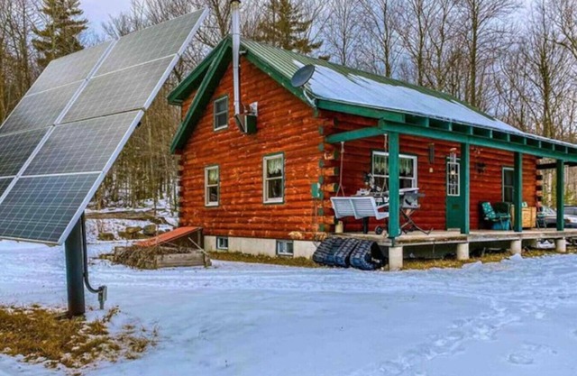 The EcoLodge – Cozy Cabin in the Woods