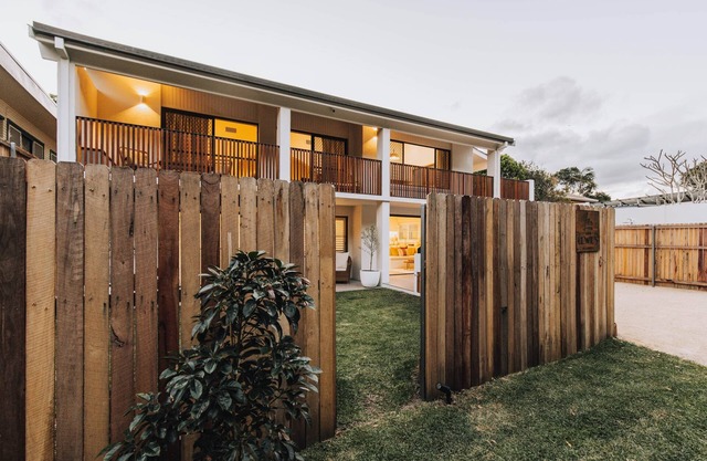 The Entire House - Lou and Lewie's, Family friendly, beachside, laid-back luxury 6BDR 4BTH