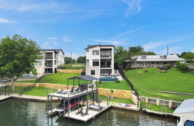 The Escape at 212 | Concierge Services | Promos Available