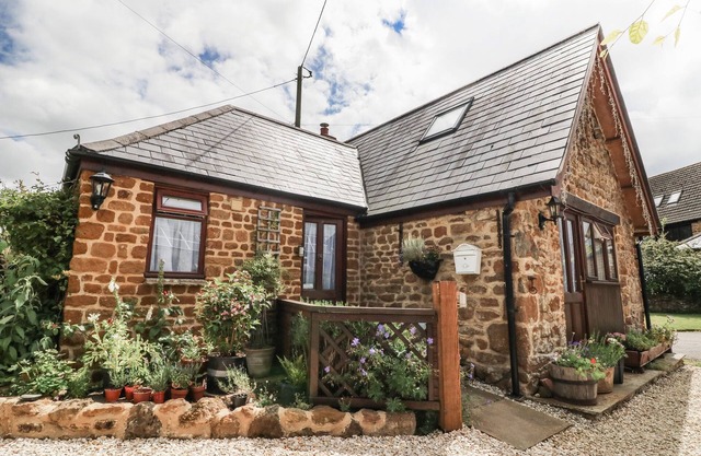 THE FORGE AT SMITHY COTTAGE, romantic in Chipping Norton