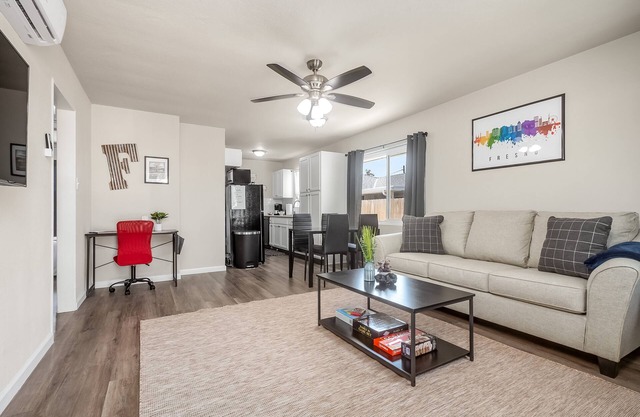 The FSU Den| 1BD/1BTH| Next to Gazebo Gardens!