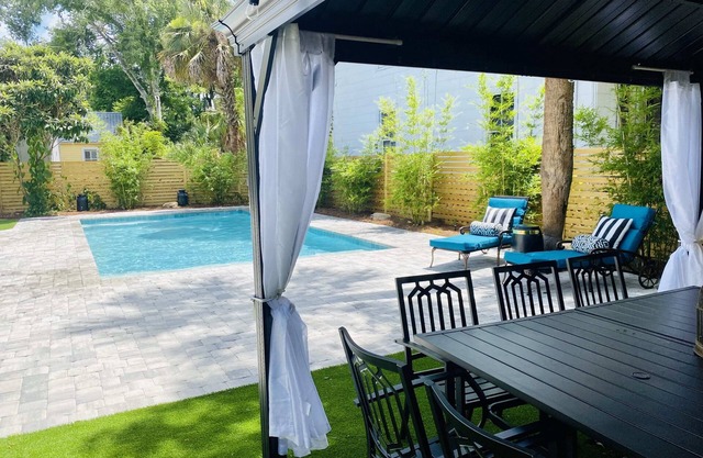 The Gatsby Mansion/Heated Pool/Heart of Town