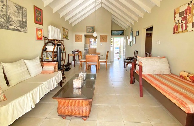 The Gem is located a few minutes walk to the gorgeous Bottom Bay Beach