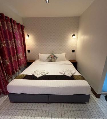 The Golden Beach Resort Naiyang