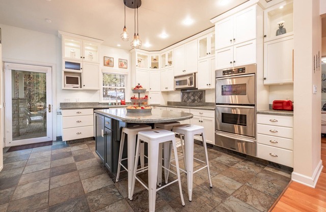 THE Grand Chalet #1989