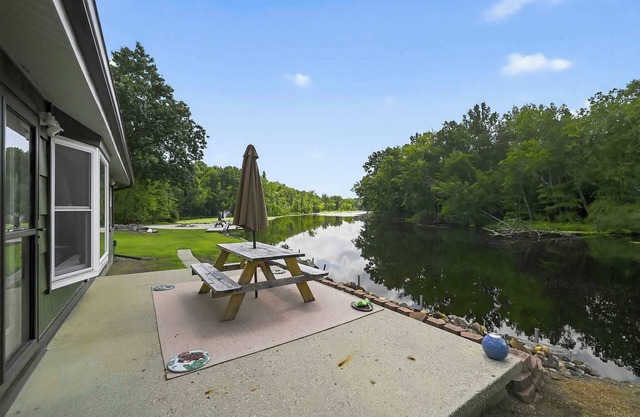 The Grand Riverhouse