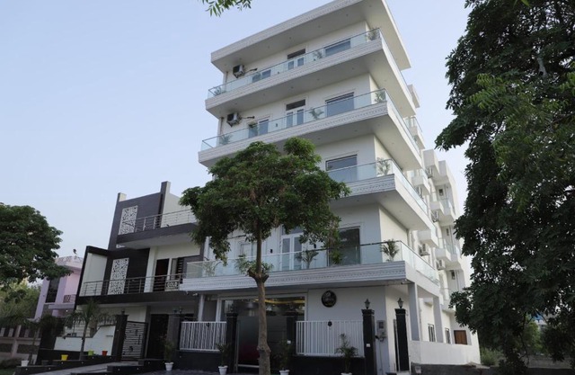 The Grove Hotels by Opulent Inn