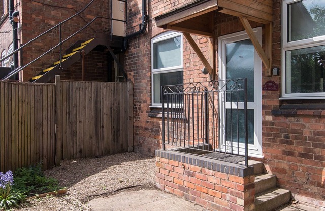 The Haywood at Linden - Spacious 2 Bd Rm w Parking