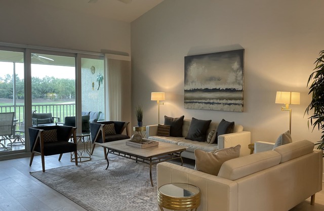 "The Hidden Gem" in Spring Run offers golf, tennis, pooln& restaurants!