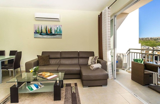 The Hillock North F8