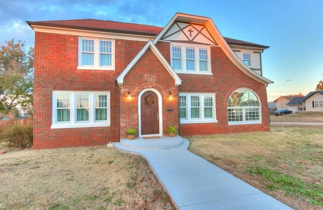 The Inn - Temple view w/Jacuzzi