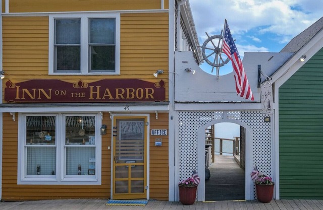 The Isaac Evans - Inn on the Harbor