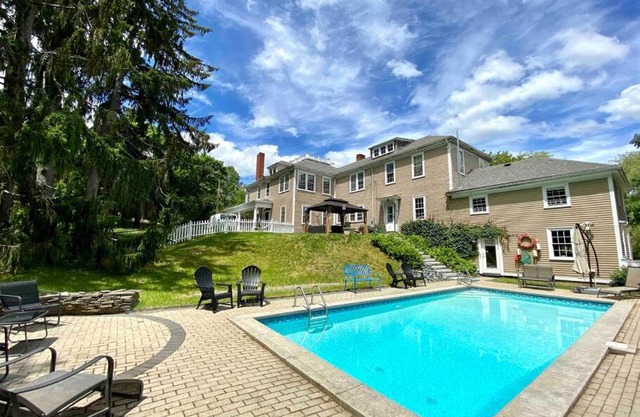 The Jarvis Homestead - Historic Maine Mansion