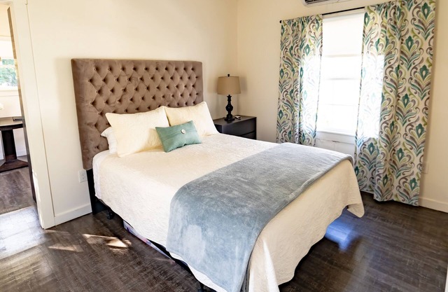 The Jesse: Cottage in Historic Downtown Pensacola