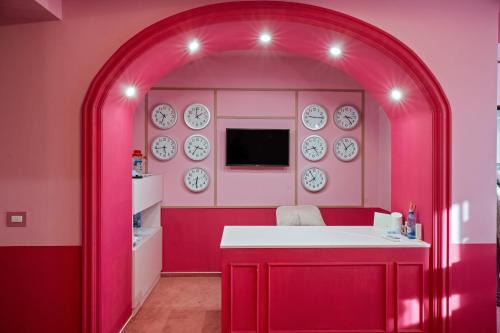 The Krown 11 - Premium Creative Suite in Ivory Residence