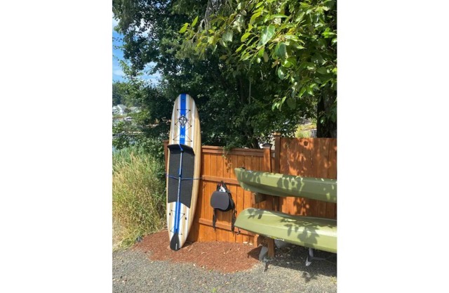 The Lake Cottage at Camp Midles