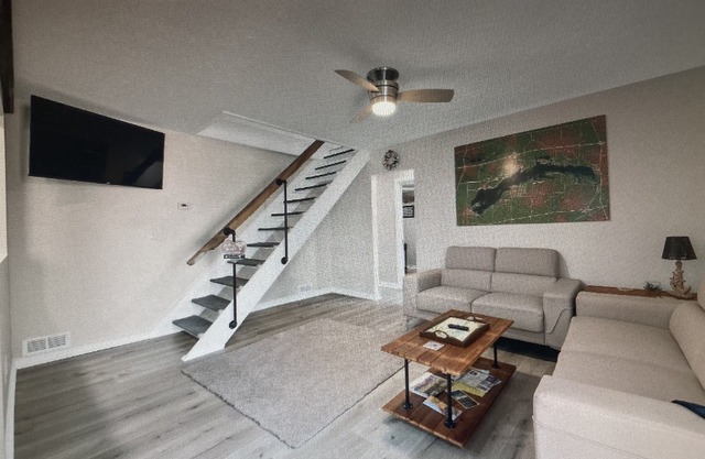 The Lake House for Family & Friends