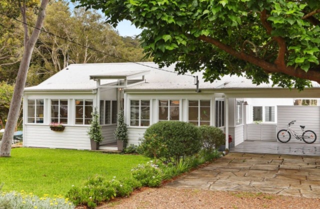 THE LAKEHOUSE PEARL BEACH