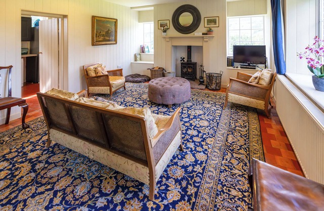 The Library - UK46649