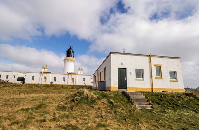 THE LIGHTHOUSE KEEPERS CABIN, romantic in Wick, Caithness