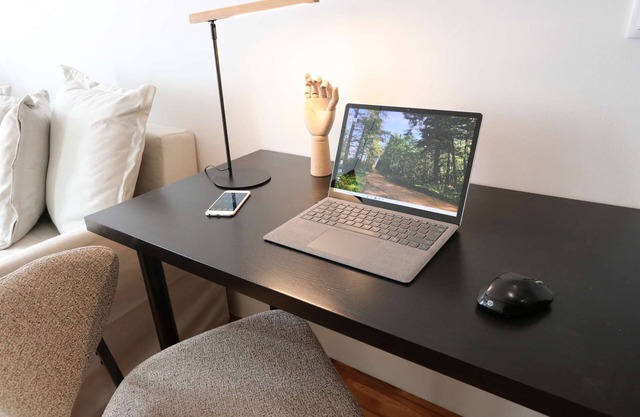 ✨The Love Box: Design and Upscale Apartment with Balcony at Downtown
